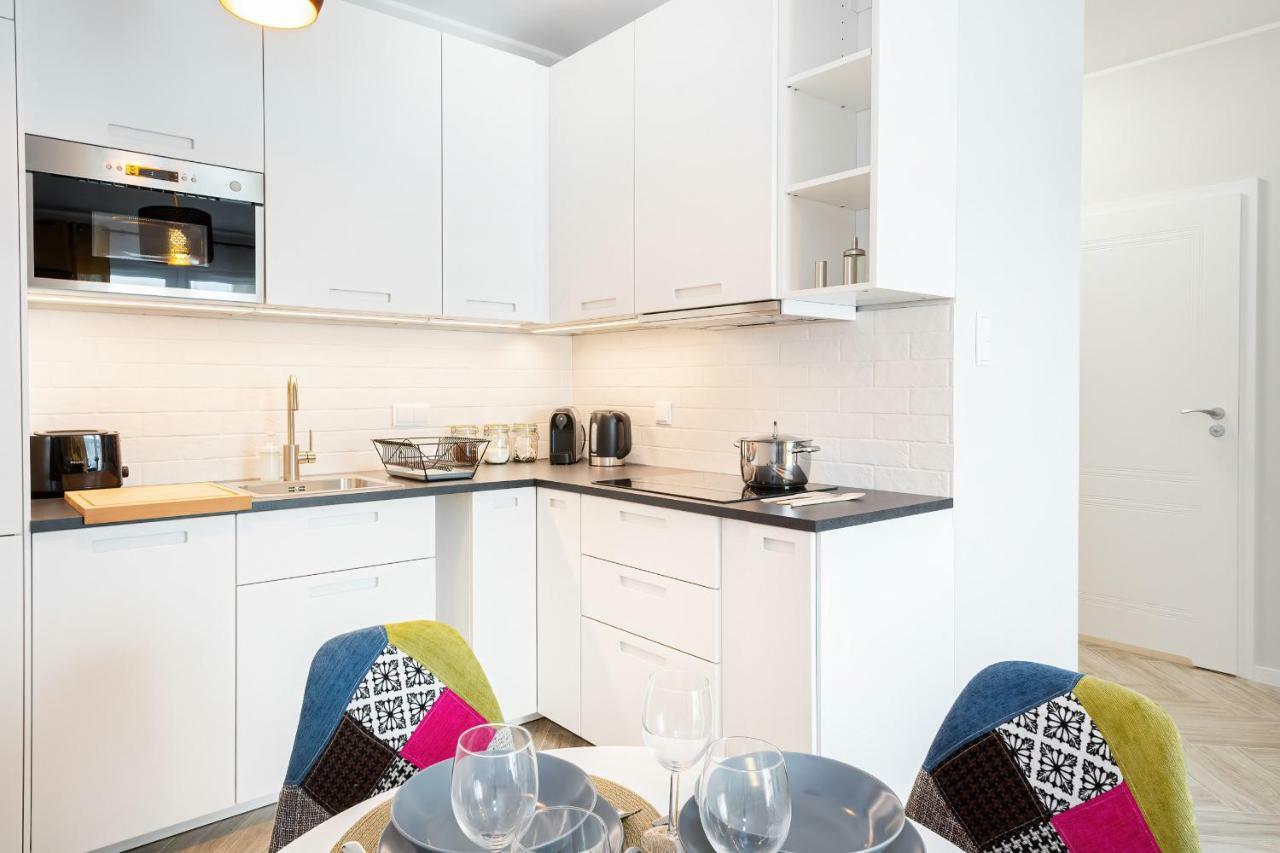 Apartments Rondo Wiatraczna By Noclegi Renters 华沙 外观 照片