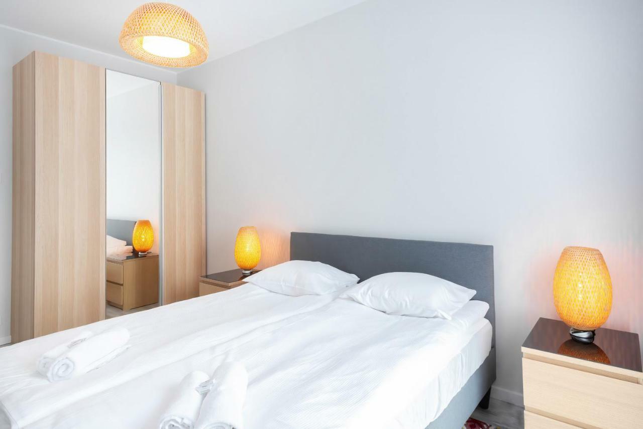 Apartments Rondo Wiatraczna By Noclegi Renters 华沙 外观 照片